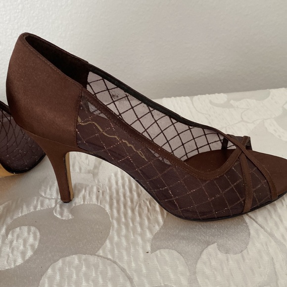 Nina Shoes - Picture 5 of 9